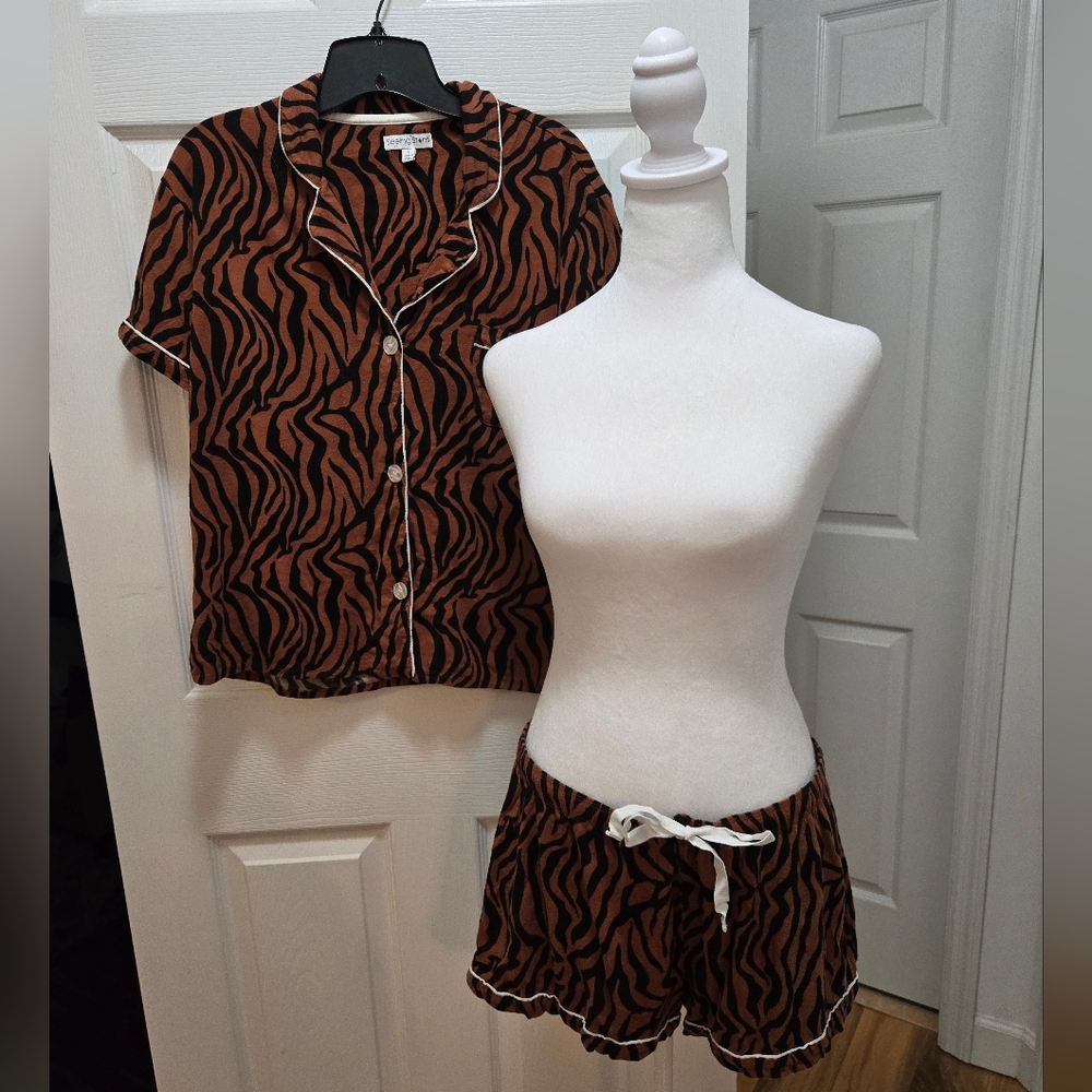 Zebra Print Button-Up Pajama Set, Size Large, Seeing Stars - Picture 2 of 15